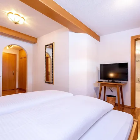 Astegg, Alpengasthof Guest house